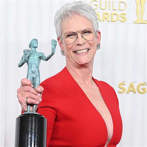 Jamie Lee Curtis nahá